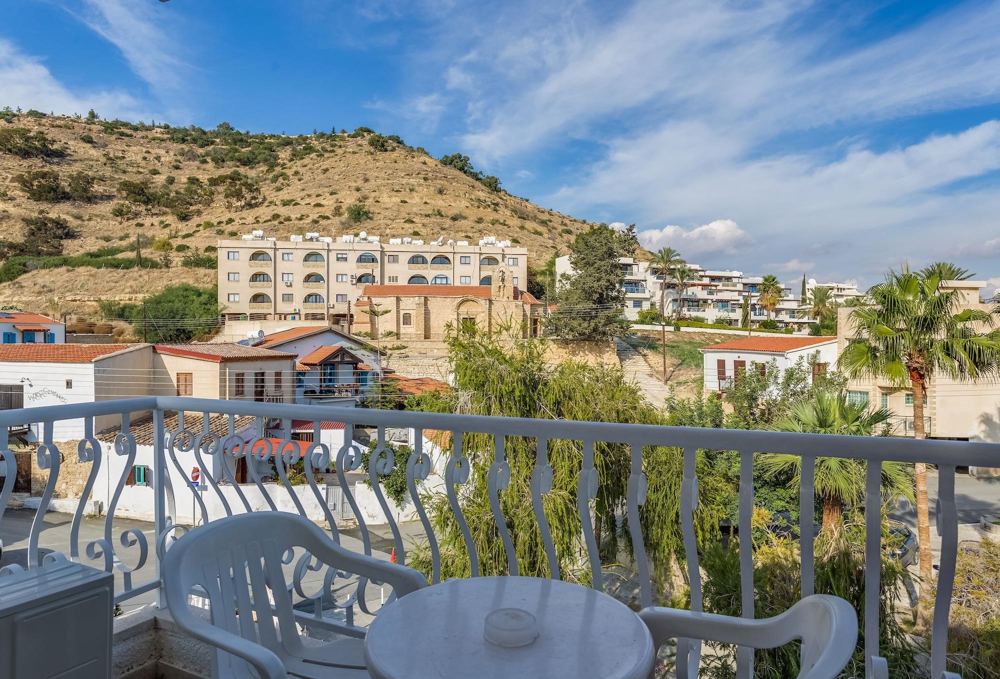 Antonis G. Hotel Apartments Oroklini Buitenkant foto