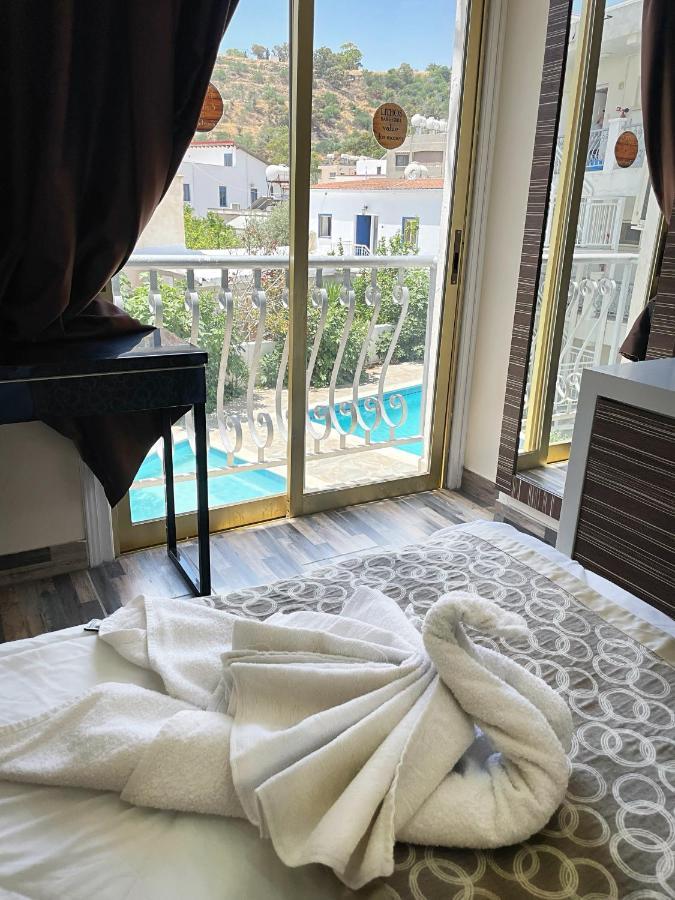 Antonis G. Hotel Apartments Oroklini Buitenkant foto